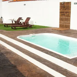 https://marcelajoaquin-mountain-house.in-canary-islands.com